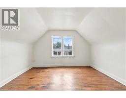 105 ROSEMONT Avenue - 19