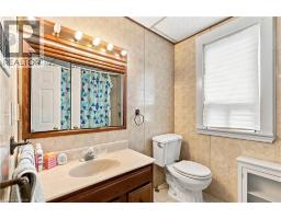 105 ROSEMONT Avenue - 23