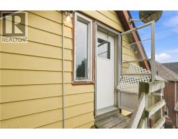 105 ROSEMONT Avenue - 31