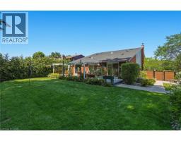 18 DUNDEE Drive - 44