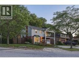 18 DUNDEE Drive - 5