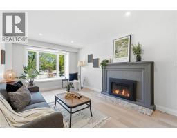 18 DUNDEE Drive - 7