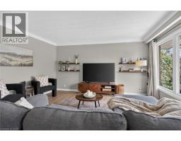 13 ALLANBURG Road S - 15