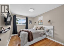 13 ALLANBURG Road S - 24