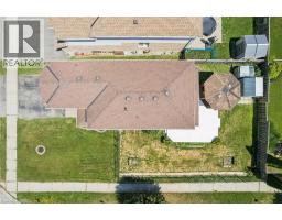 71 PEACH BLOSSOM Crescent - 48