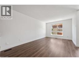 71 PEACH BLOSSOM Crescent - 6