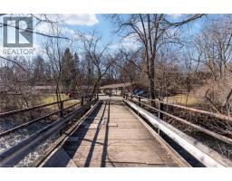 50 CREIGHTON Road - 17