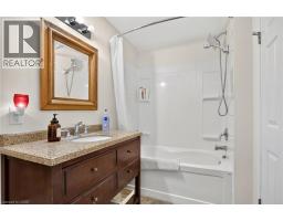 35 WILLIAM Street N - 11