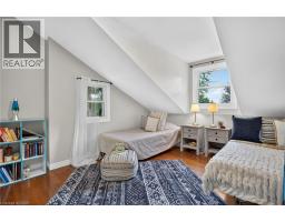 35 WILLIAM Street N - 22