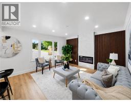 627 UPPER SHERMAN Avenue - 3