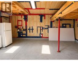 627 UPPER SHERMAN Avenue - 32