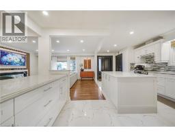 24 GARVEY Crescent - 12