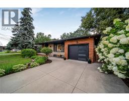 24 GARVEY Crescent - 3