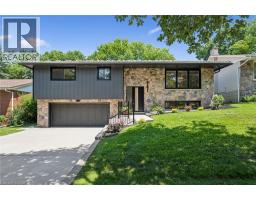 70 CHAMPLAIN Crescent - 1