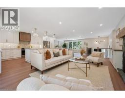 70 CHAMPLAIN Crescent - 13