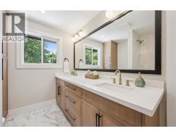 70 CHAMPLAIN Crescent - 26