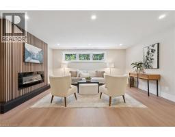 70 CHAMPLAIN Crescent - 34