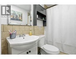 4 HILDA Street - 26