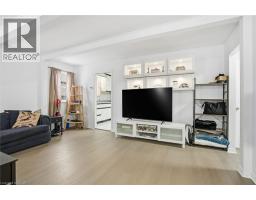 4 HILDA Street - 8