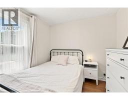 122 LIMERIDGE Road W - 17