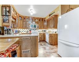 164 HEAD Street N - 11