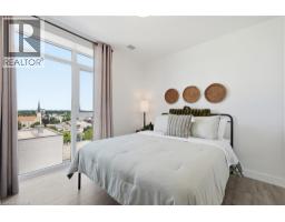 50 GRAND Avenue S UnitNo. 901 - 15