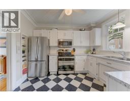 150 UNION Boulevard - 4