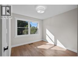 1041 SHEPHERD S Drive - 21