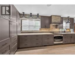 119 KING Street E - 11