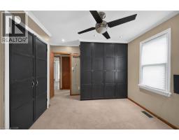 119 KING Street E - 19