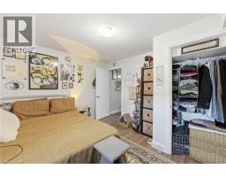 74 CATHCART Street - 26