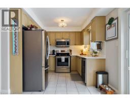 213 FELLOWES Crescent - 10