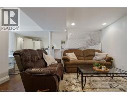 213 FELLOWES Crescent - 34