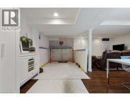 213 FELLOWES Crescent - 36