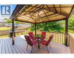 42 BRIARMEADOW Crescent - 32