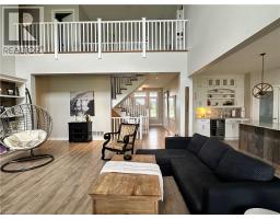 3176 LAKESHORE Road - 10