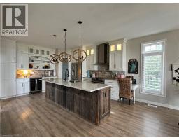 3176 LAKESHORE Road - 19