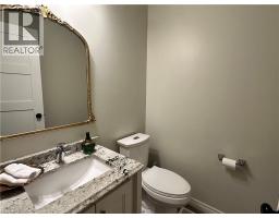 3176 LAKESHORE Road - 23