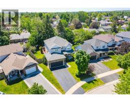 72 BEARDMORE Crescent - 2