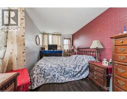 27 ROSEVIEW Avenue - 23