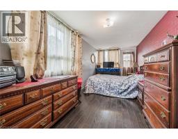 27 ROSEVIEW Avenue - 25
