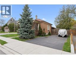 27 ROSEVIEW Avenue - 3
