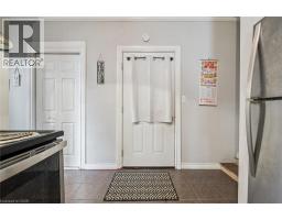 27 ROSEVIEW Avenue - 30