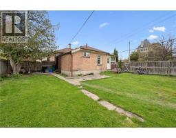27 ROSEVIEW Avenue - 34