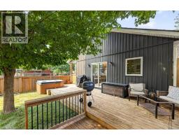 272 WELLINGTON Street N - 32