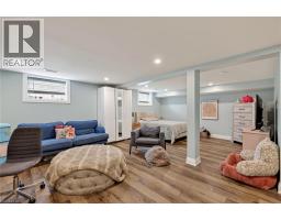 272 WELLINGTON Street N - 5