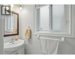 568 ROBERT FERRIE Drive - 17