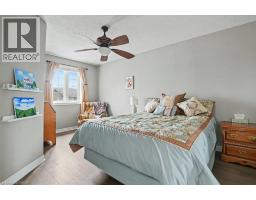 568 ROBERT FERRIE Drive - 22