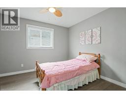568 ROBERT FERRIE Drive - 24