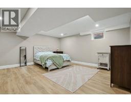 568 ROBERT FERRIE Drive - 32